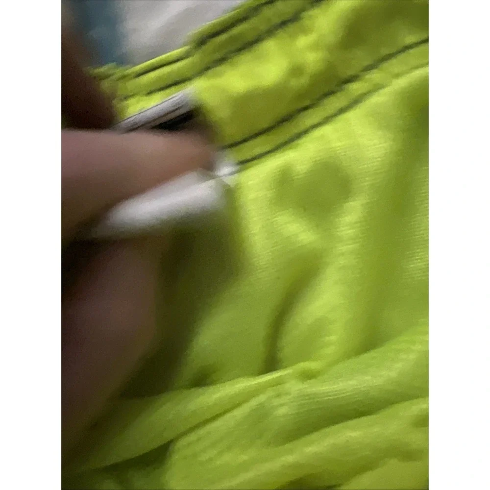 Nike Board Shorts Mens L Green Swim Trunks Logo Swoosh Lined Tie NESS5317 Pocket